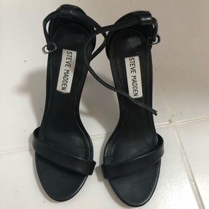 Steve madden women ankle strap size 5 in black
